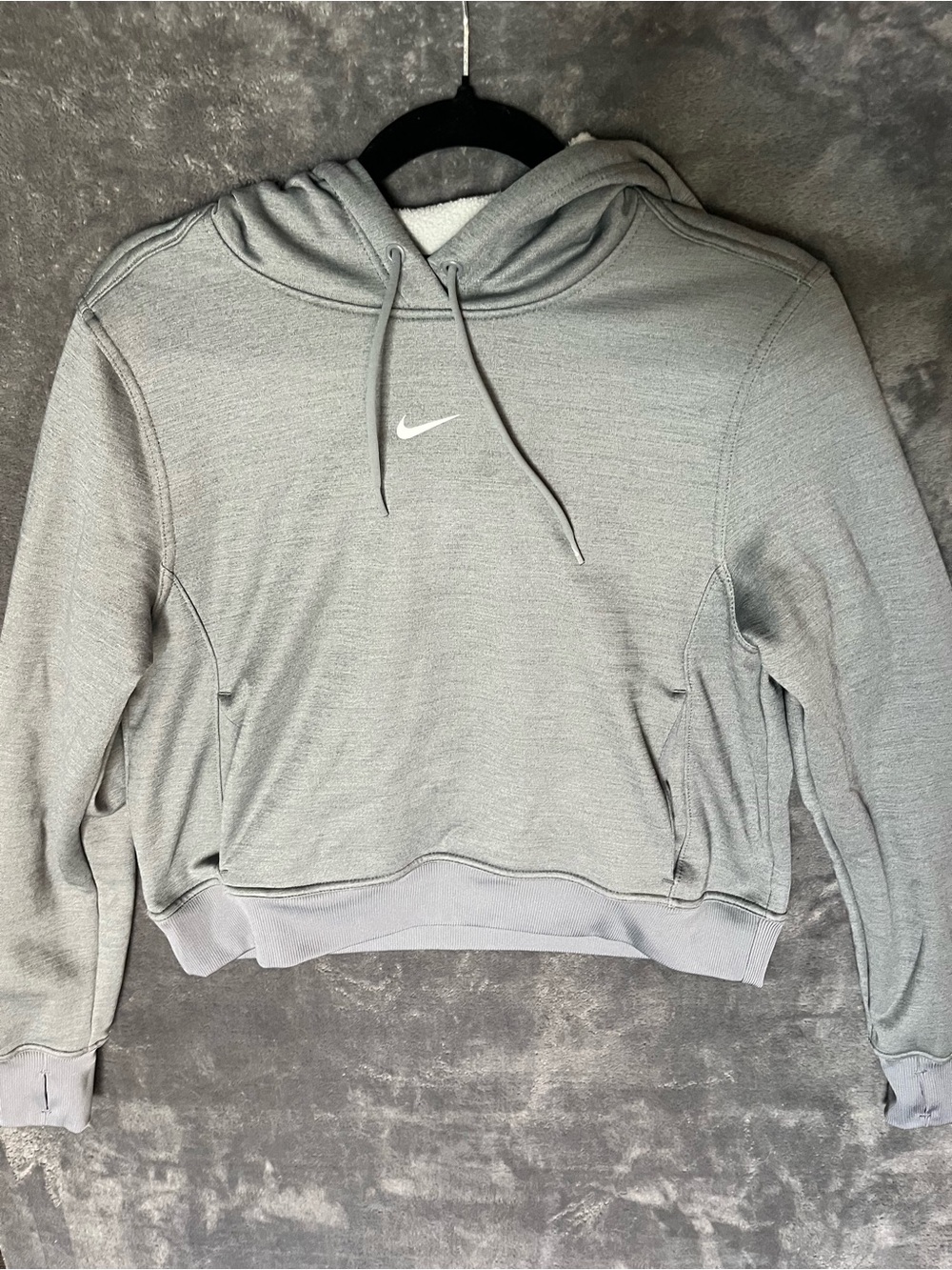 Nike Women’s Light Gray Cropped Hoodie with Swoosh